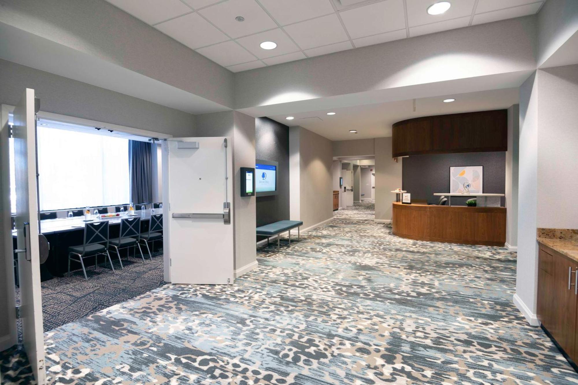 DoubleTree by Hilton Hotel Chicago - North Shore centro de conferencias Skokie Exterior foto
