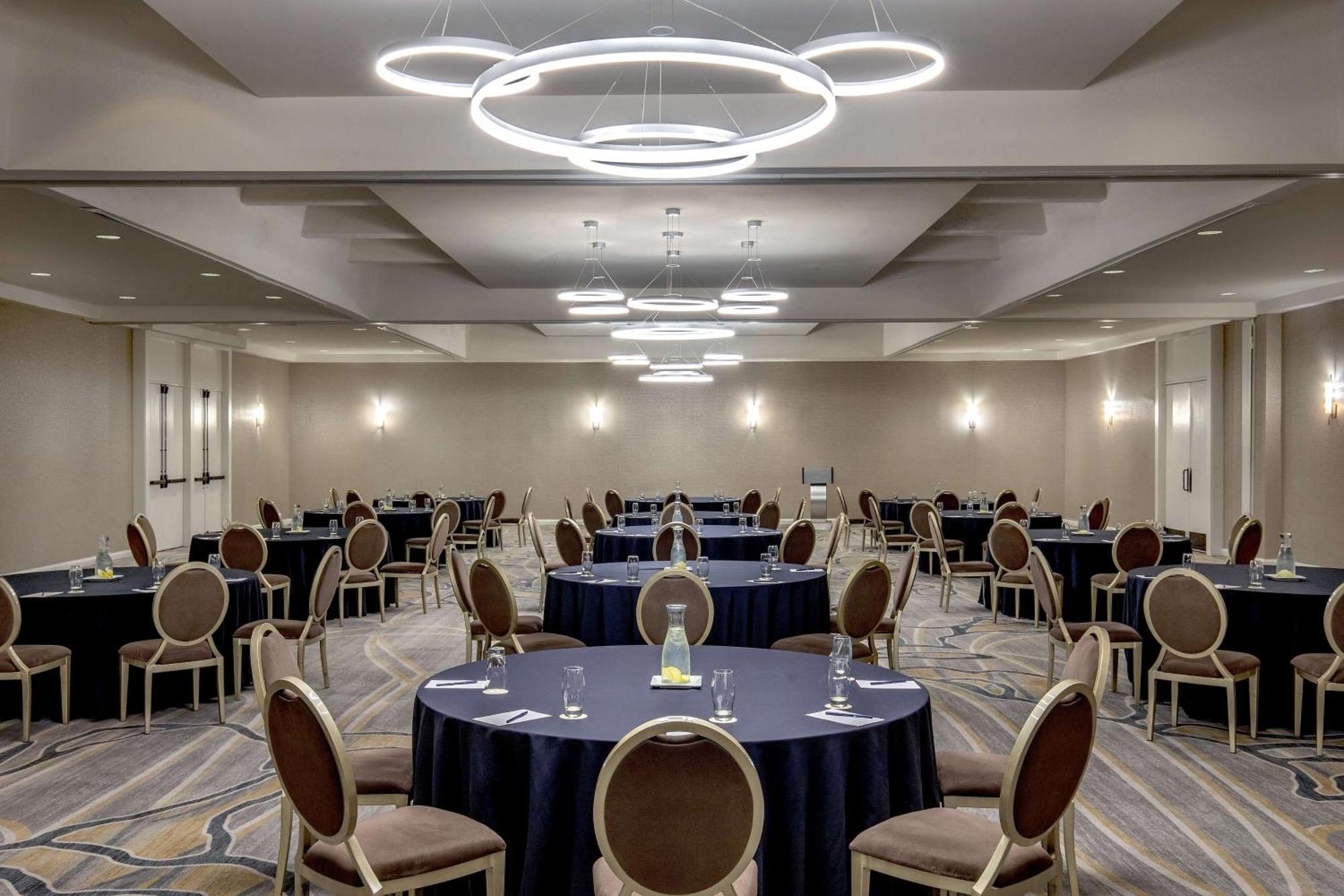 DoubleTree by Hilton Hotel Chicago - North Shore centro de conferencias Skokie Exterior foto